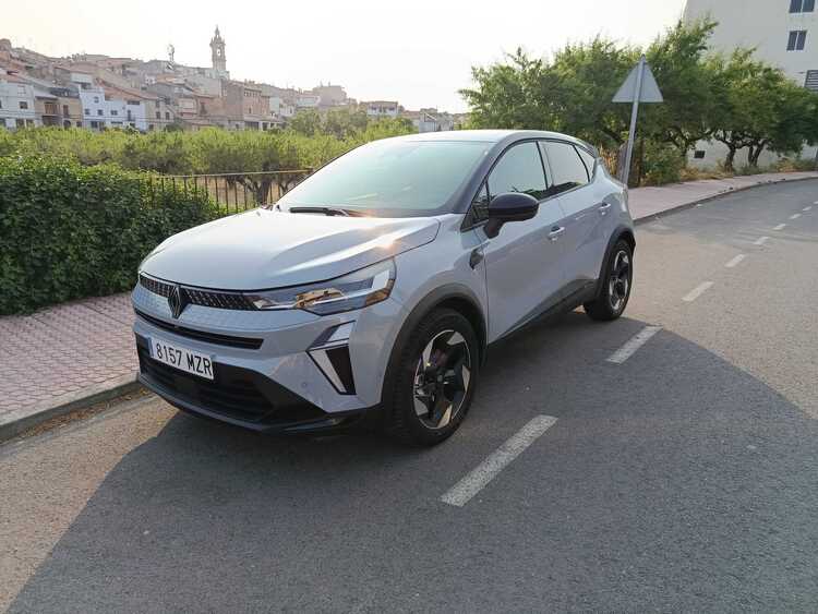 Renault Captur E-TECH FULL HYBRID TECHNO foto 2