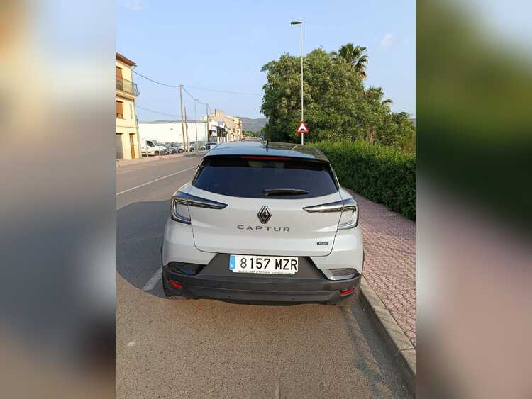 Renault Captur E-TECH FULL HYBRID TECHNO foto 5
