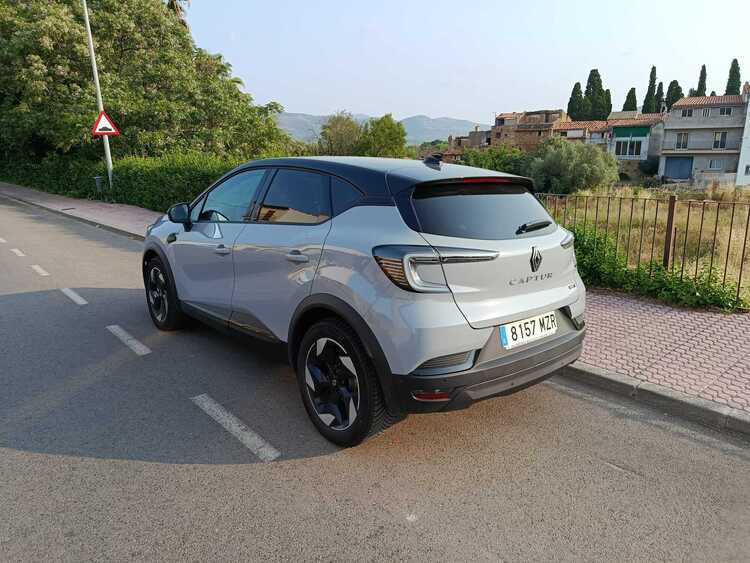 Renault Captur E-TECH FULL HYBRID TECHNO foto 6